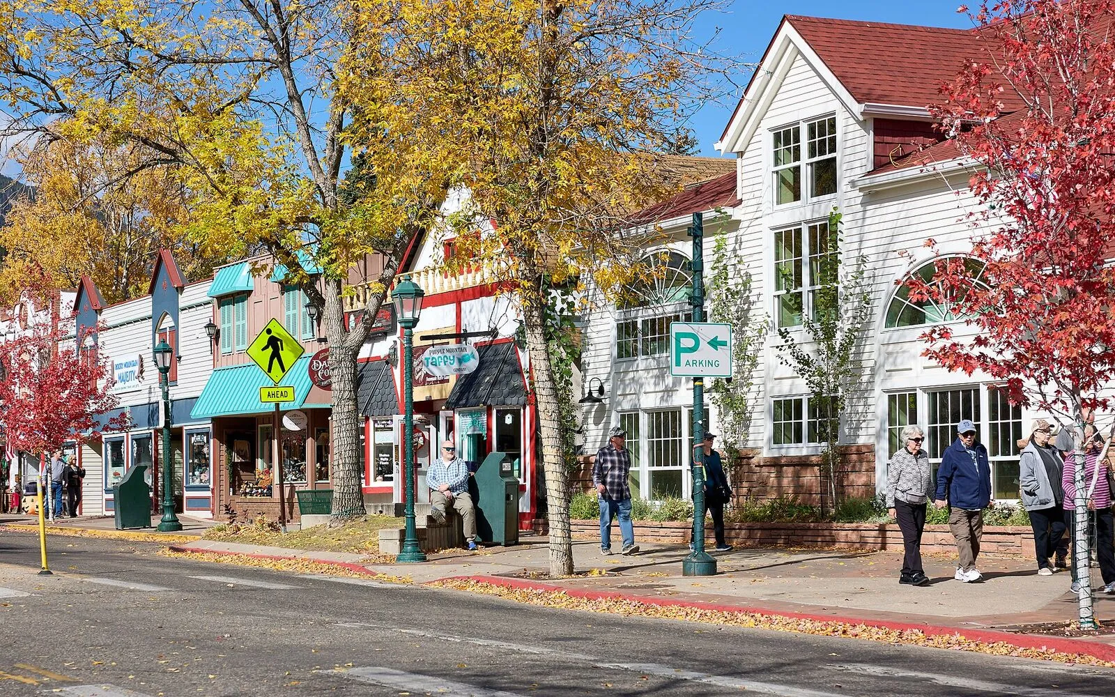 West Elkhorn Avenue in downtown Estes Park, Colorado